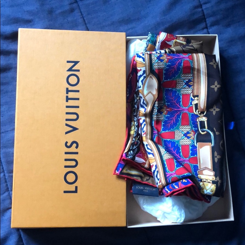 Louis vuitton square
